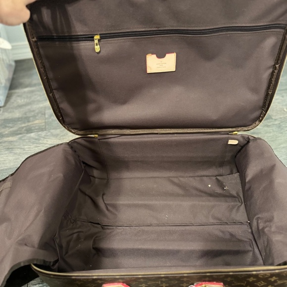 Louis Vuitton Roller Bag - Picture 5 of 11